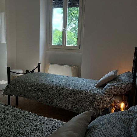 Casa Polly 2 - Ampio E Comodo Appartamento A Voghera Eksteriør bilde