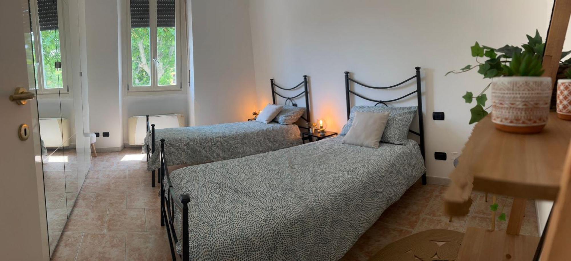 Casa Polly 2 - Ampio E Comodo Appartamento A Voghera Eksteriør bilde